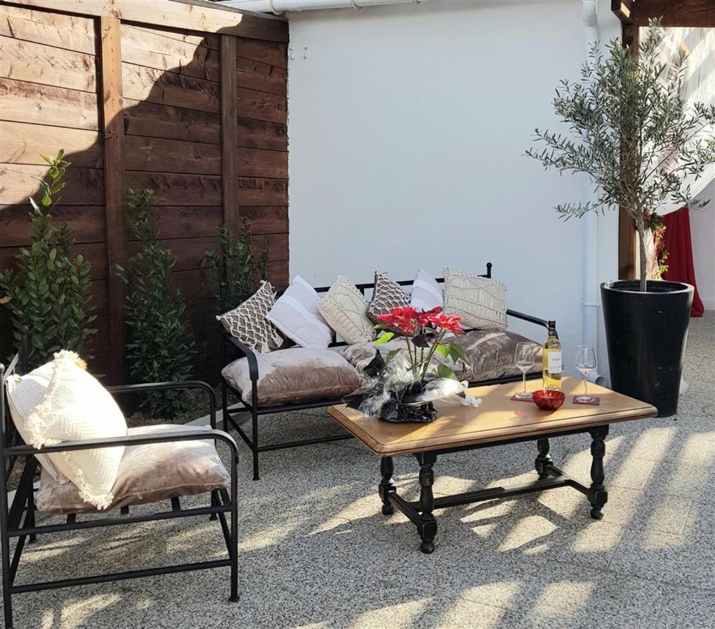 T3 A 10' De Cassis - Jacuzzi Holiday home